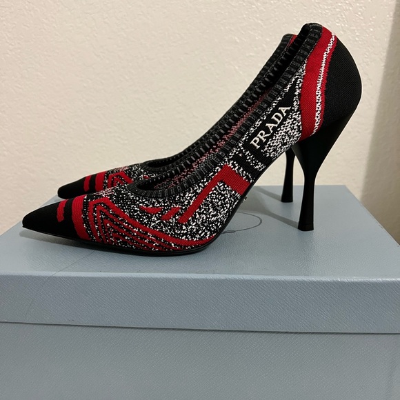 Prada heels - Picture 6 of 7